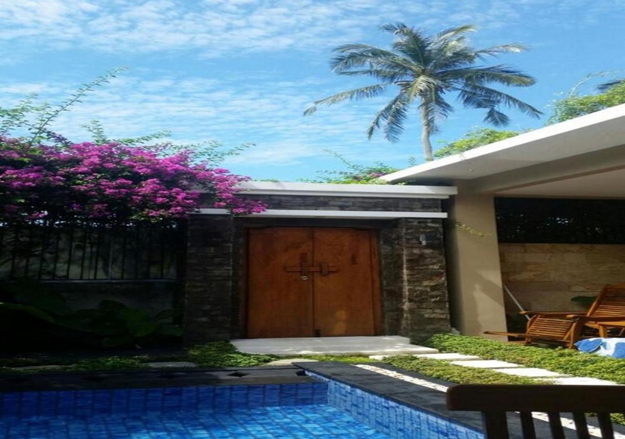 Villa Mantika Senggigi Exterior photo